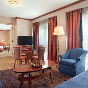 Hotel By Ihg